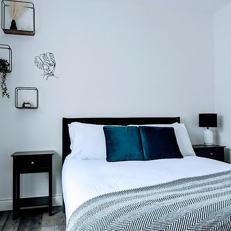 Sterling Stylish 2 Bedroom Central Modern Apartment Darlington  Eksteriør billede