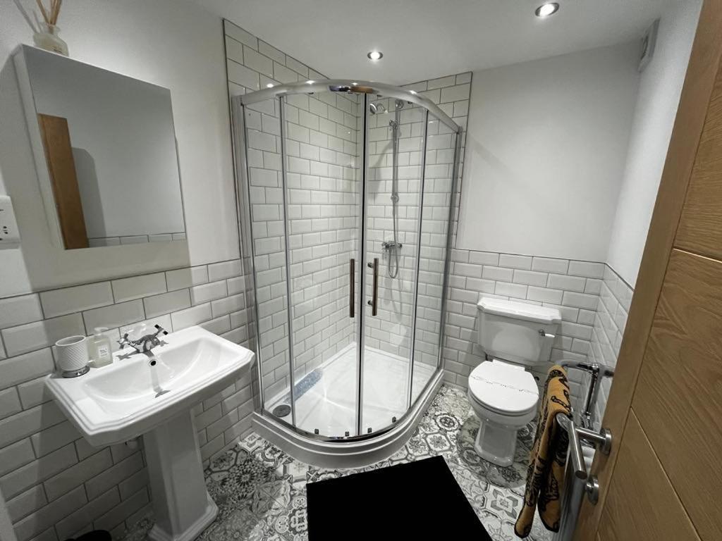 Sterling Stylish 2 Bedroom Central Modern Apartment Darlington  Eksteriør billede
